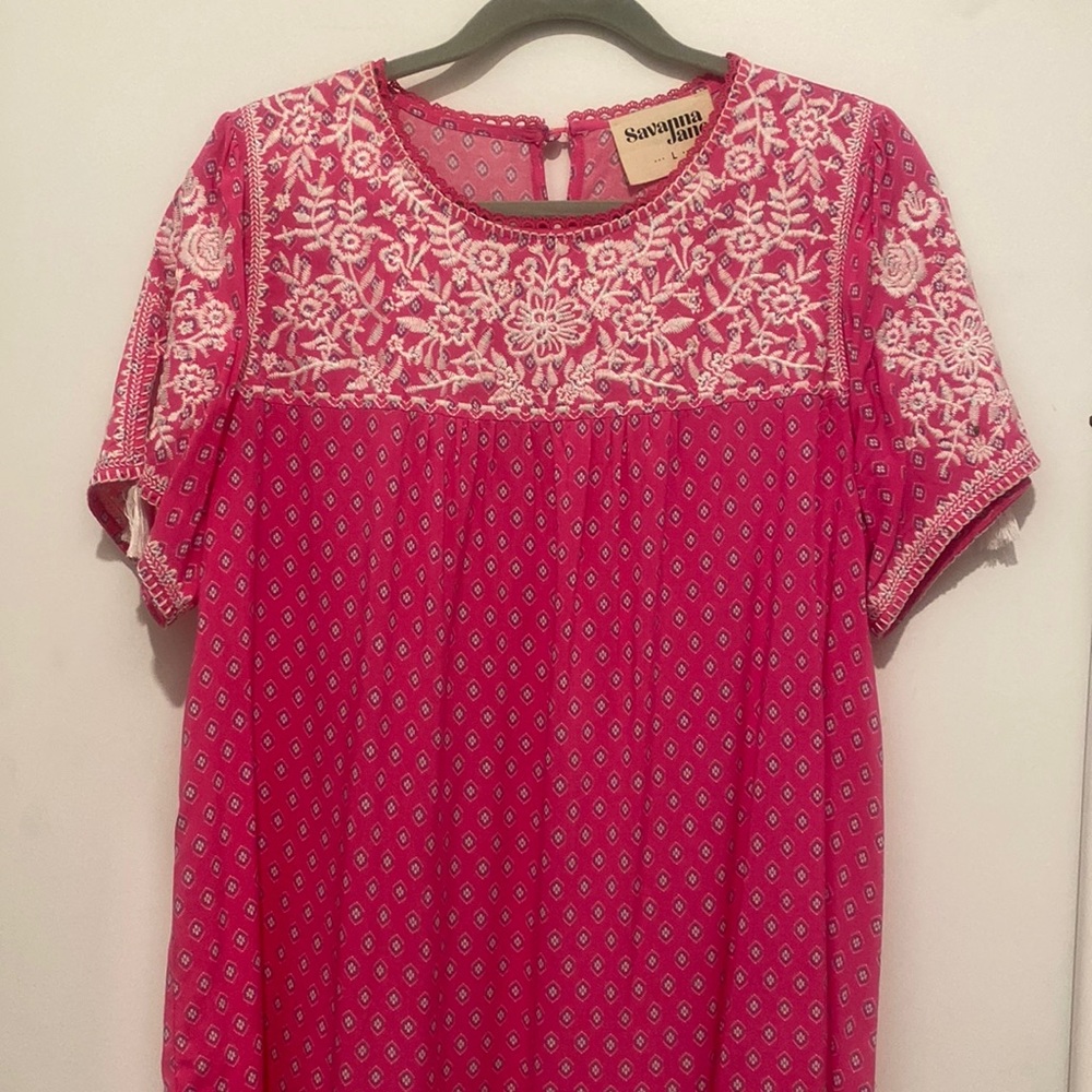 Savana Jane pink embroidered top Large